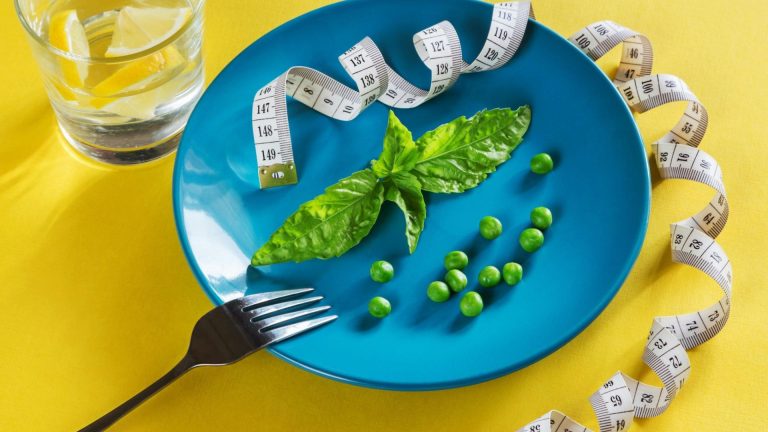 Emagrecimento: porque é que dietas muito restritivas falham a médio e longo prazo?